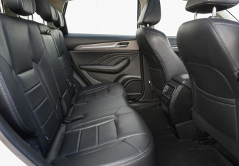 Подержанный автомобиль Haval F7 2021 года (12 фото)