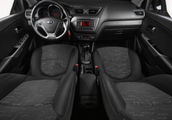 Подержанный автомобиль Kia Rio Sedan 2016 года (20 фото)