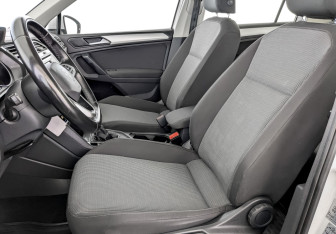 Подержанный автомобиль Volkswagen Tiguan 2021 года (20 фото)