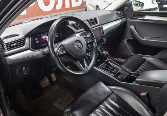 Подержанный автомобиль Skoda Superb Liftback 2018 года (15 фото)