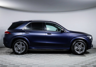 Подержанный автомобиль Mercedes-Benz GLE 2021 года (4 фото)