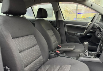 Подержанный автомобиль Skoda Octavia Liftback 2011 года (10 фото)