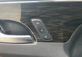 Подержанный автомобиль Hyundai Santa Fe 2019 года (24 фото)