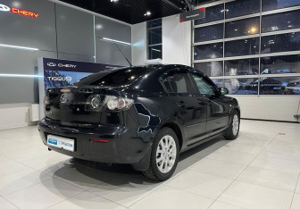 Подержанный автомобиль Mazda 3 Sedan 2008 года (4 фото)