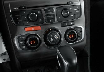 Подержанный автомобиль Citroen C4 Sedan 2018 года (16 фото)