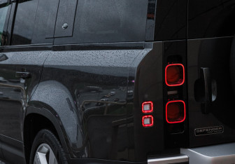 Подержанный автомобиль Land Rover Defender Suv 2022 года (21 фото)