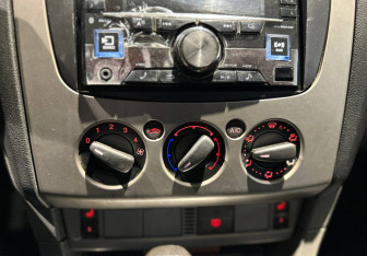 Подержанный автомобиль Ford Focus Hatchback 2010 года (6 фото)