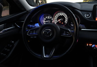 Подержанный автомобиль Mazda 6 Sedan 2022 года (13 фото)