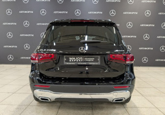 Подержанный автомобиль Mercedes-Benz GLB 2021 года (6 фото)