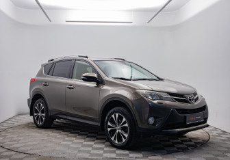 Подержанный автомобиль Toyota RAV4 2014 года (3 фото)