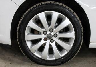 Подержанный автомобиль Opel Astra Hatchback 2012 года (21 фото)