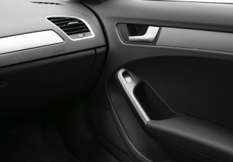 Подержанный автомобиль Audi A4 Sedan 2014 года (22 фото)