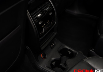 Подержанный автомобиль BMW X7 2020 года (17 фото)