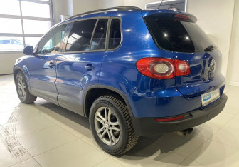 Подержанный автомобиль Volkswagen Tiguan 2010 года (6 фото)