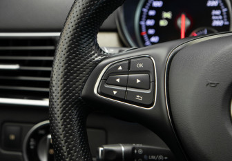 Подержанный автомобиль Mercedes-Benz GLE 2016 года (12 фото)