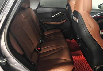 Подержанный автомобиль Omoda C5 2022 года (10 фото)