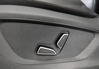 Подержанный автомобиль Changan UNI-S 2024 года (28 фото)