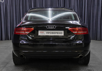 Подержанный автомобиль Audi A5 Liftback 2011 года (7 фото)