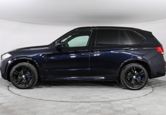 Подержанный автомобиль BMW X5 2018 года (5 фото)