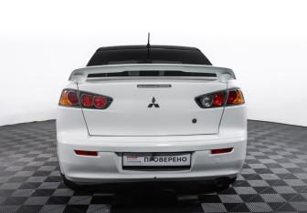 Подержанный автомобиль Mitsubishi Lancer Sedan 2012 года (6 фото)