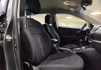 Подержанный автомобиль Kia Sportage 2012 года (13 фото)