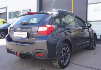 Подержанный автомобиль Subaru XV 2014 года (5 фото)