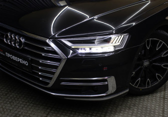 Подержанный автомобиль Audi A8 2018 года (27 фото)