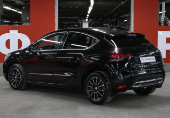 Подержанный автомобиль Citroen DS4 2012 года (7 фото)