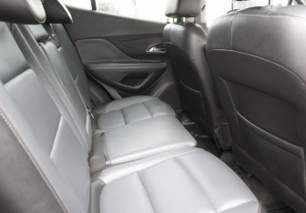 Подержанный автомобиль Opel Mokka 2012 года (10 фото)