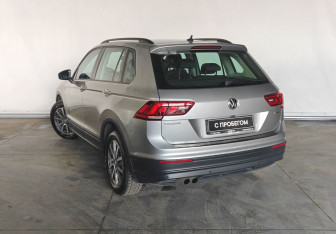 Подержанный автомобиль Volkswagen Tiguan 2020 года (4 фото)