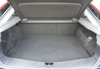 Подержанный автомобиль Ford Focus Hatchback 2010 года (9 фото)