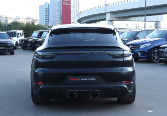 Подержанный автомобиль Porsche Cayenne 2021 года (6 фото)