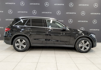 Подержанный автомобиль Mercedes-Benz GLC Coupe 2017 года (4 фото)