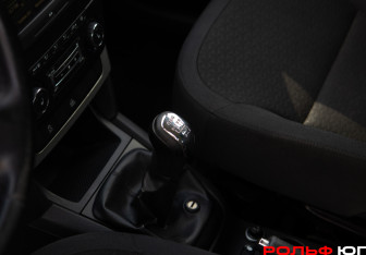 Подержанный автомобиль Skoda Yeti 2010 года (15 фото)
