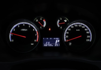 Подержанный автомобиль Suzuki SX4 Hatchback 2011 года (16 фото)