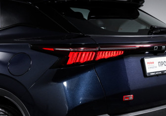 Подержанный автомобиль Omoda C5 2023 года (17 фото)