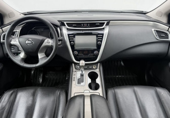 Подержанный автомобиль Nissan Murano Suv 2017 года (17 фото)
