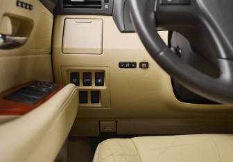 Подержанный автомобиль Lexus RX 2010 года (11 фото)