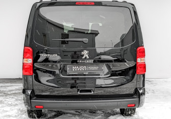 Подержанный автомобиль Peugeot Traveller 2022 года (6 фото)