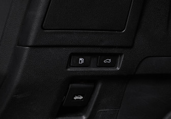 Подержанный автомобиль Lexus ES 2020 года (12 фото)