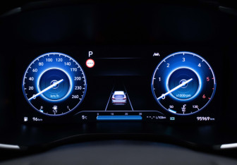 Подержанный автомобиль Hyundai Santa Fe 2022 года (12 фото)