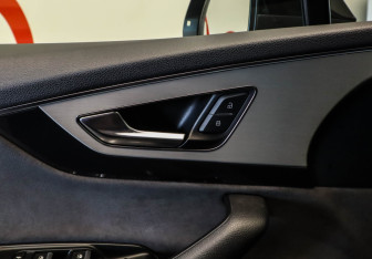 Подержанный автомобиль Audi Q7 2015 года (24 фото)