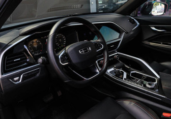 Подержанный автомобиль Geely Tugella 2023 года (12 фото)