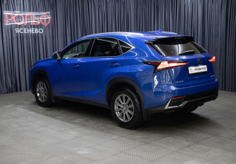 Подержанный автомобиль Lexus NX 2021 года (7 фото)