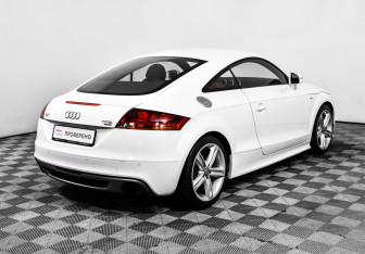 Подержанный автомобиль Audi TT Coupe 2011 года (5 фото)