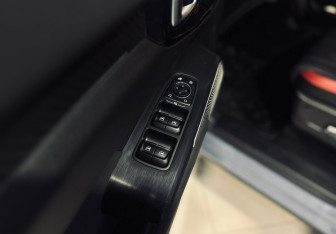 Подержанный автомобиль Haval H3 2024 года (18 фото)