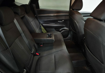 Подержанный автомобиль Hyundai Tucson 2022 года (13 фото)