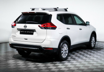 Подержанный автомобиль Nissan X-Trail 2019 года (3 фото)