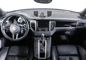 Подержанный автомобиль Porsche Macan 2014 года (33 фото)