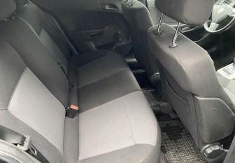 Подержанный автомобиль Opel Astra Sedan 2008 года (11 фото)